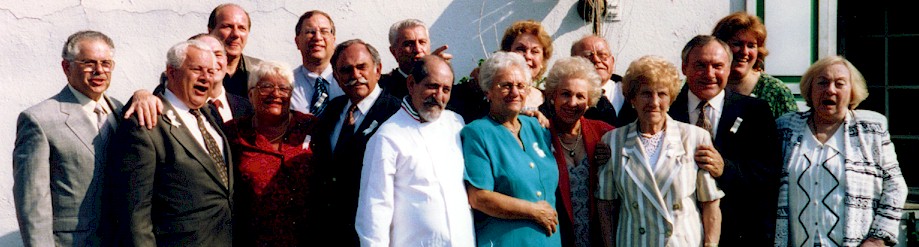 Survivors_1999.jpg (86972 bytes)