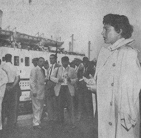 Ruth Roman waits on Pier 97 for the Stockholm to arrive with her son. Photo: Al Pucci