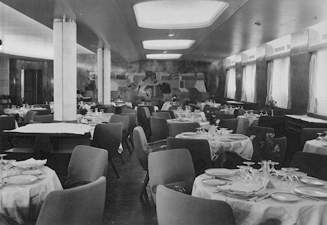 First_Class_Dining_Room.jpg